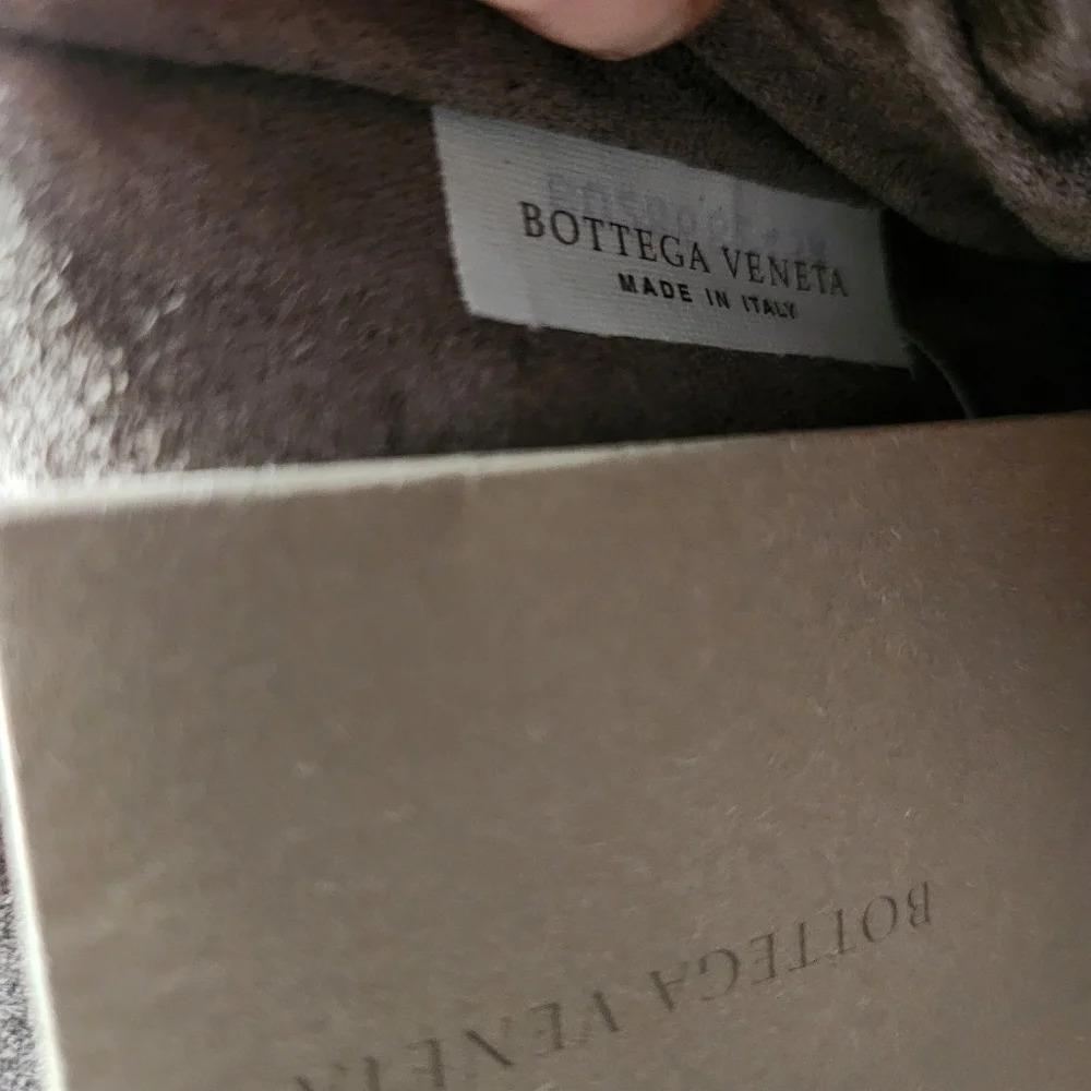 Bottega Veneta black clutch BNWB - Picture 6 of 10